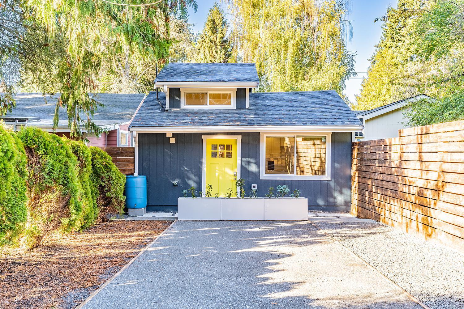 The Spa Experience At Cute As A Button! Seattle Exterior photo