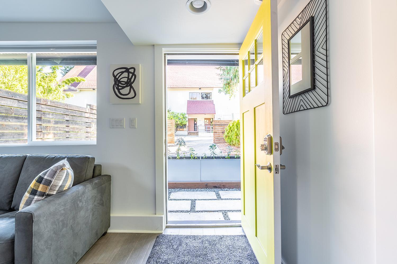 The Spa Experience At Cute As A Button! Seattle Exterior photo